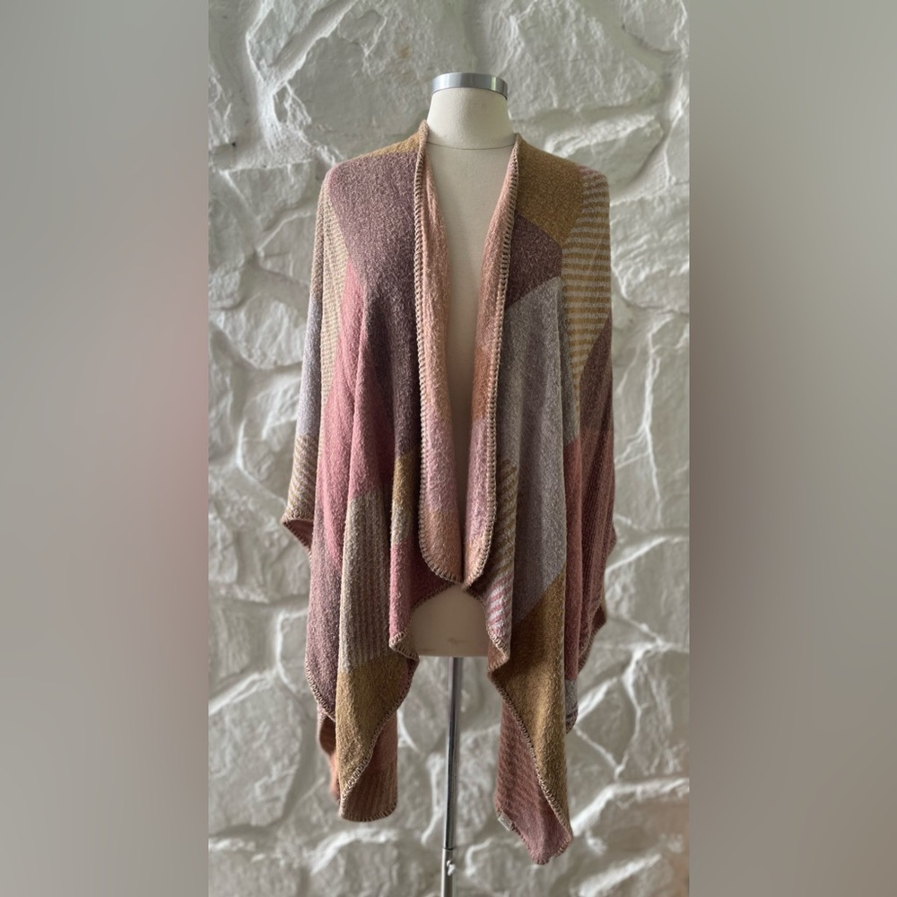 ❄️ World Market Brown Quilted Pattern Poncho Shrug OS - Picture 1 of 8
